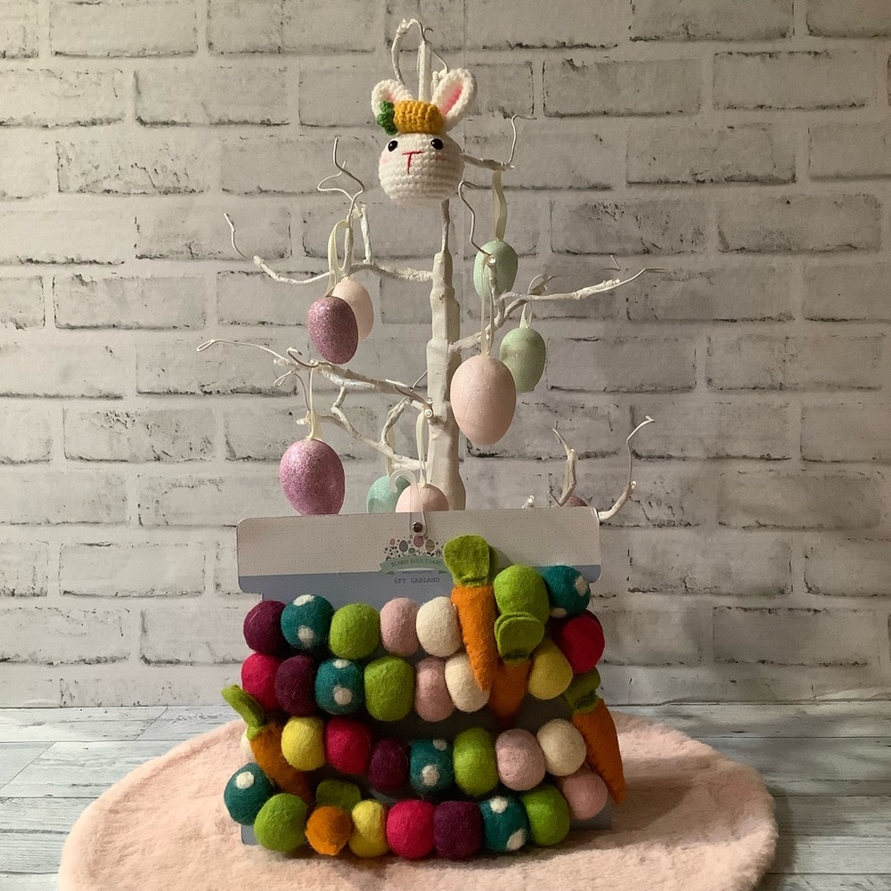 Bunny Boulevard 6ft. Pom Pom & Carrot Easter Garland